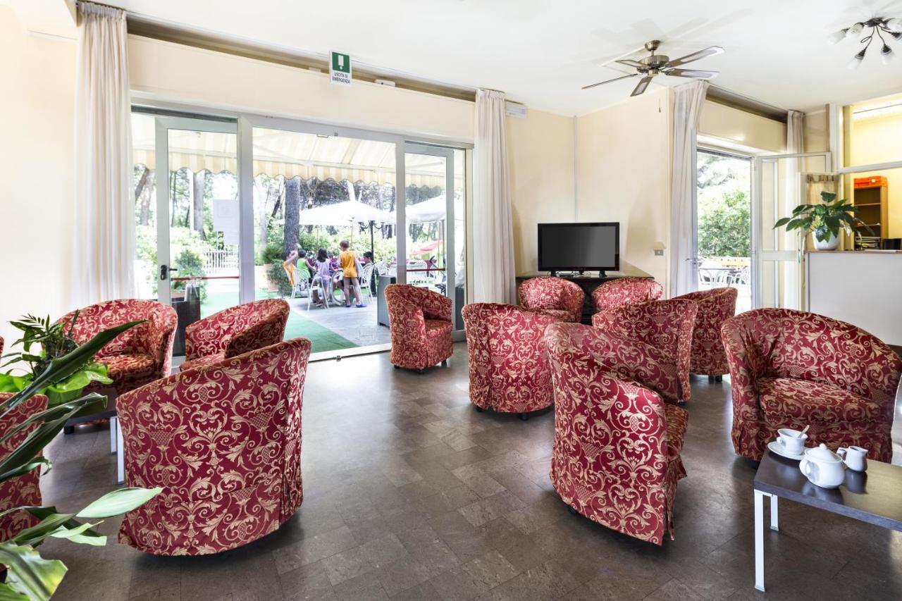 Park Hotel Pineta Червия Екстериор снимка