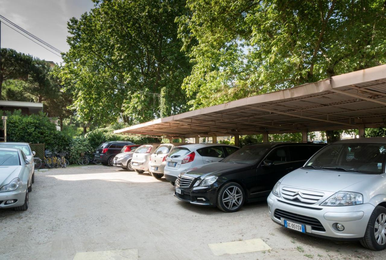 Park Hotel Pineta Червия Екстериор снимка