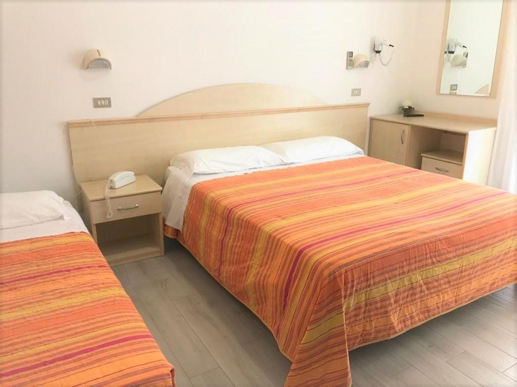 Park Hotel Pineta Червия Екстериор снимка